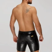 Mittellange Shorts aus Schlangen Wetlook mit Gesäßtaschen